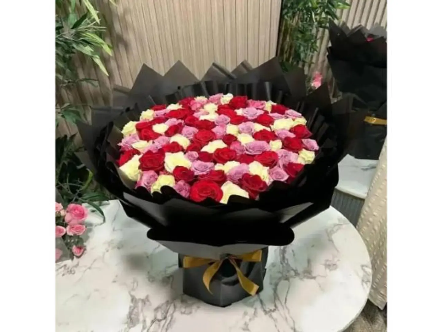 باقة ورد ١٠٠حبه