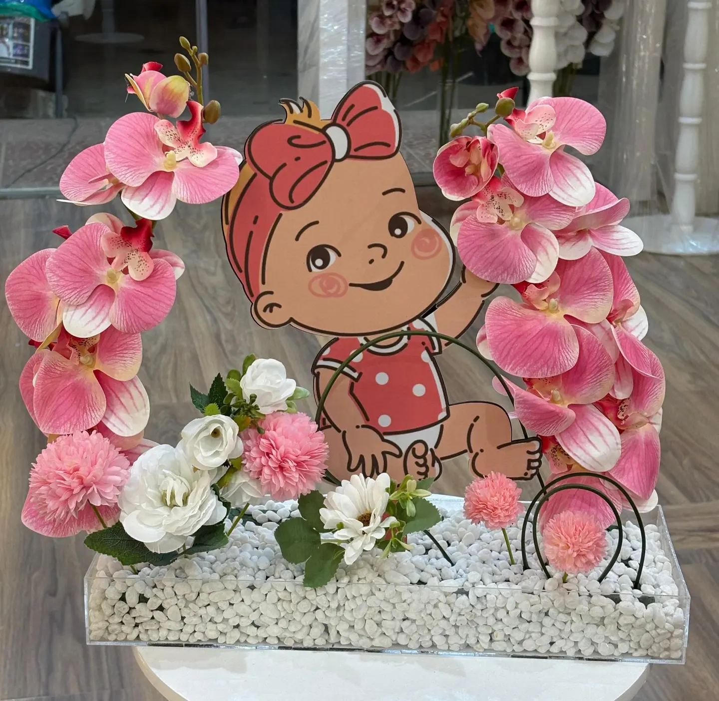 هديه مولوده اكرليك مع الورد