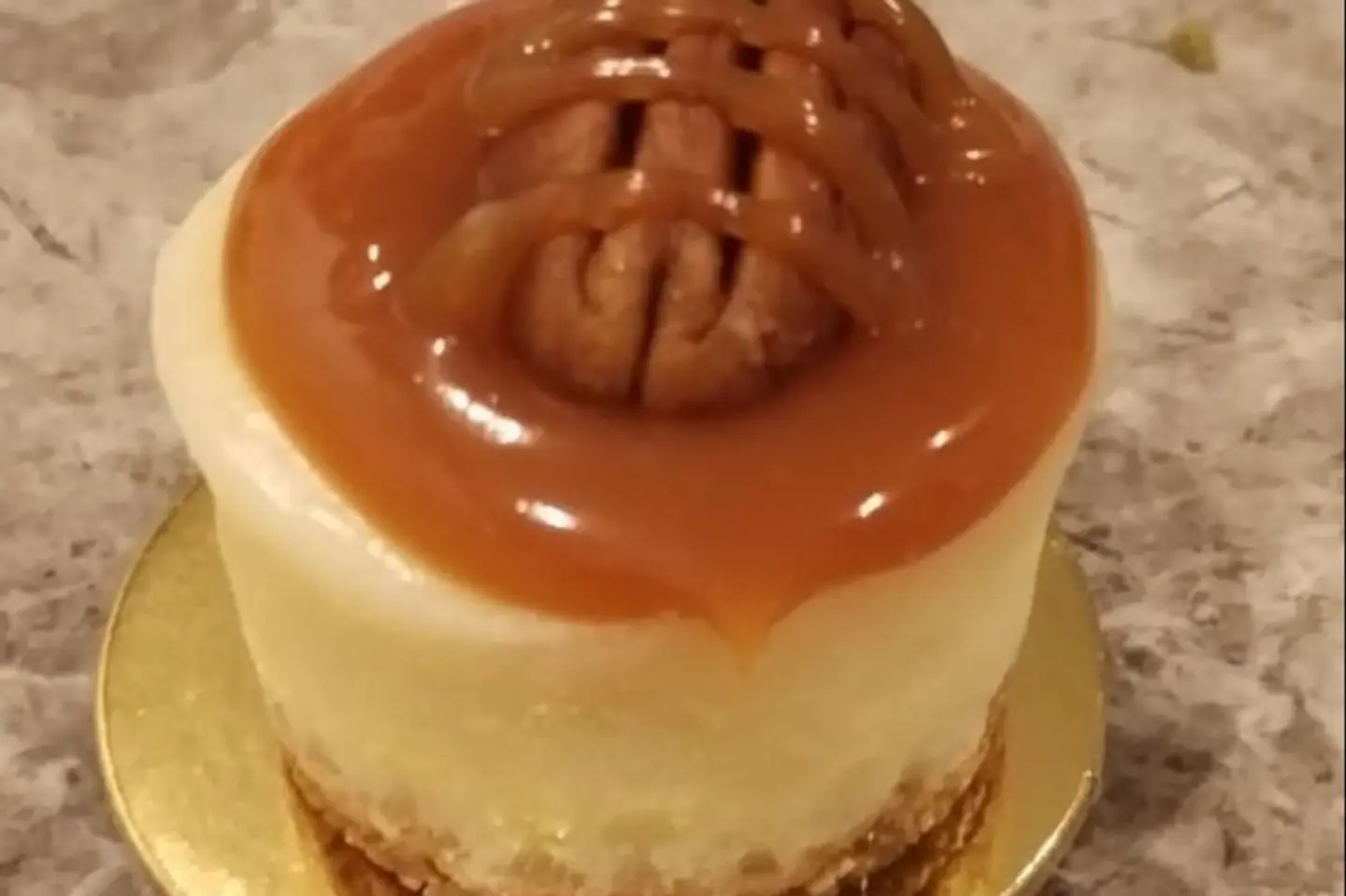 ميني كراميل بيكان تشيز كيك