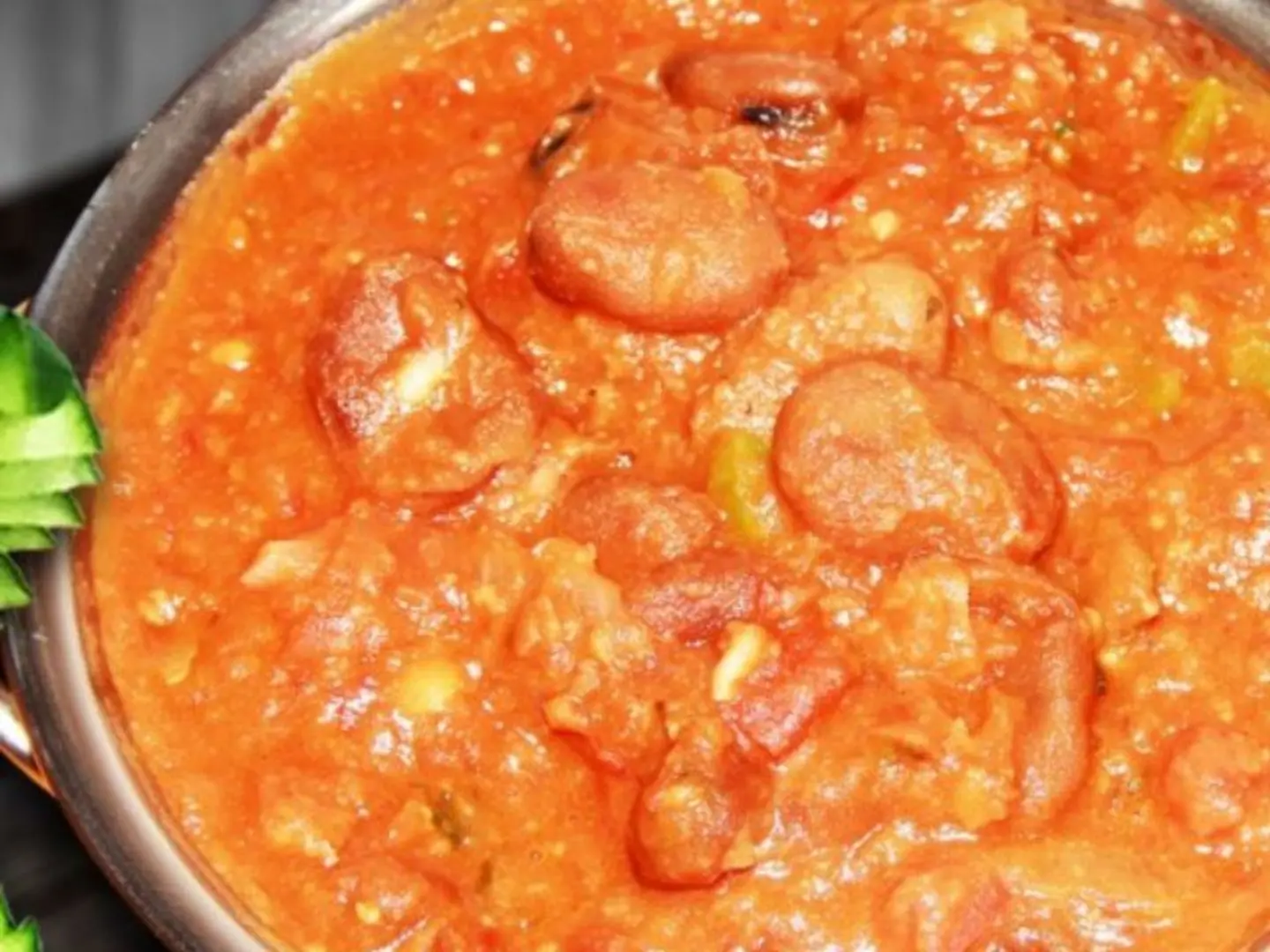 علبة فول محوج