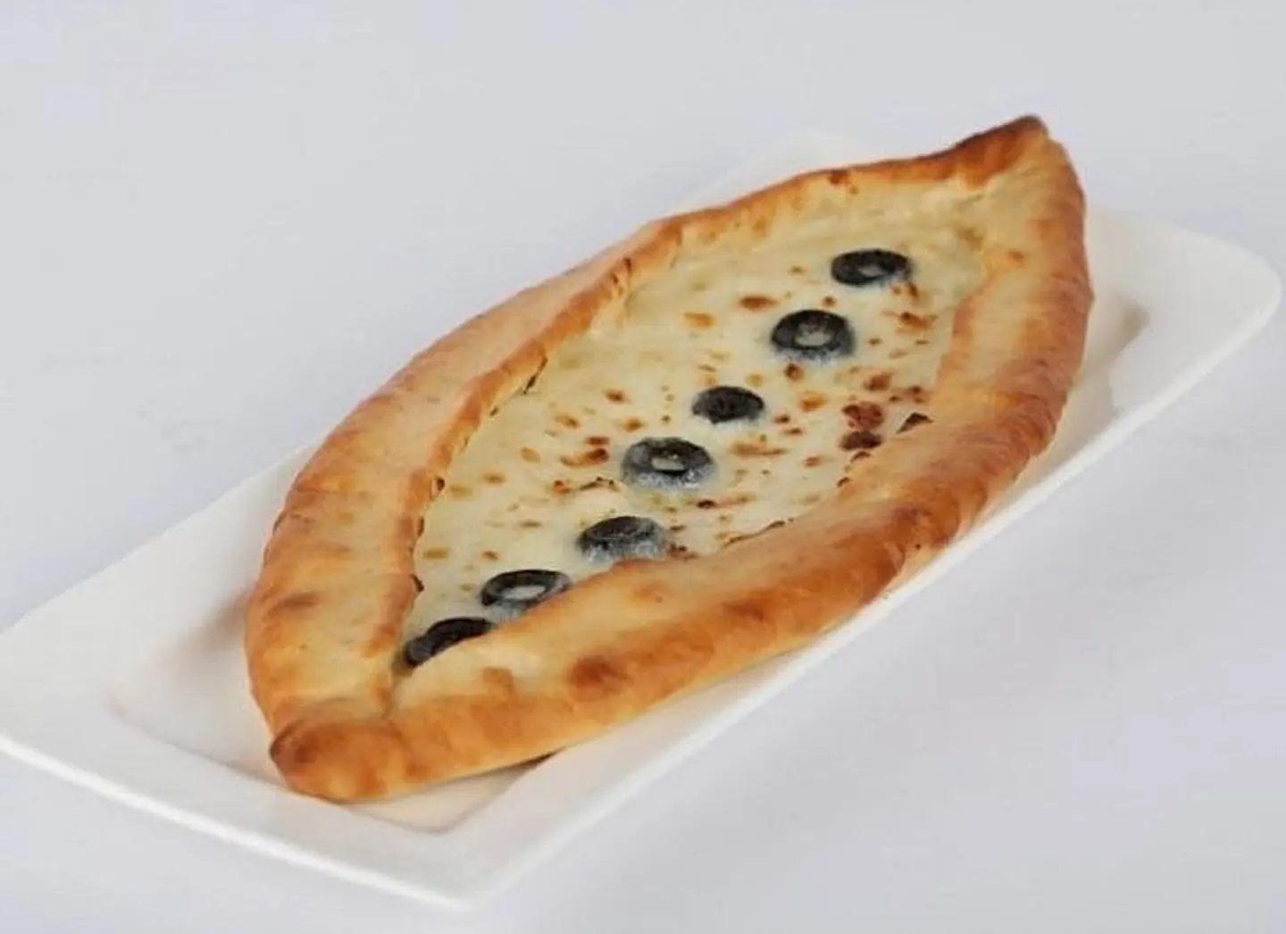 جبنة مع زيتون