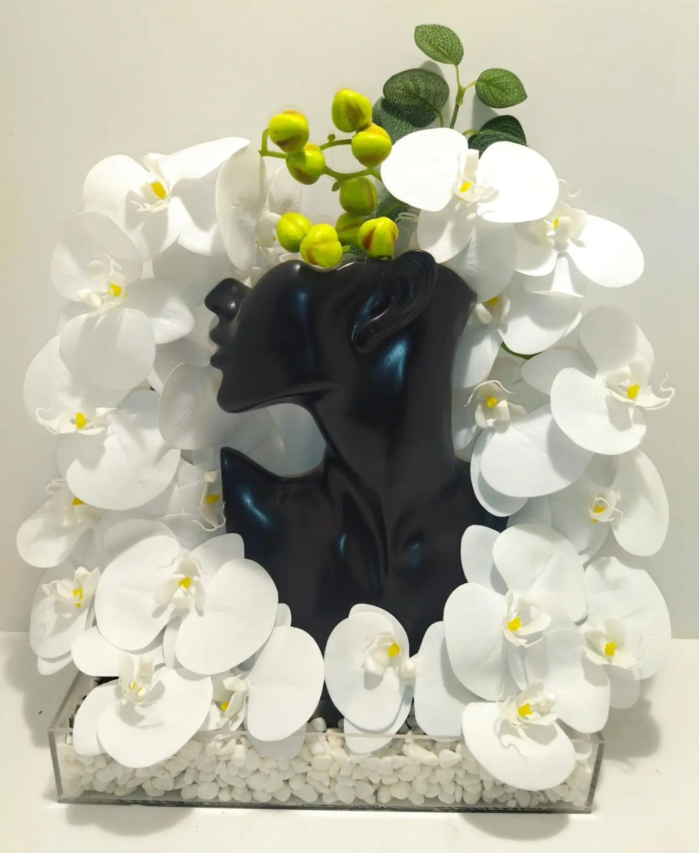 Orchid Medium Necklace Mannequin
