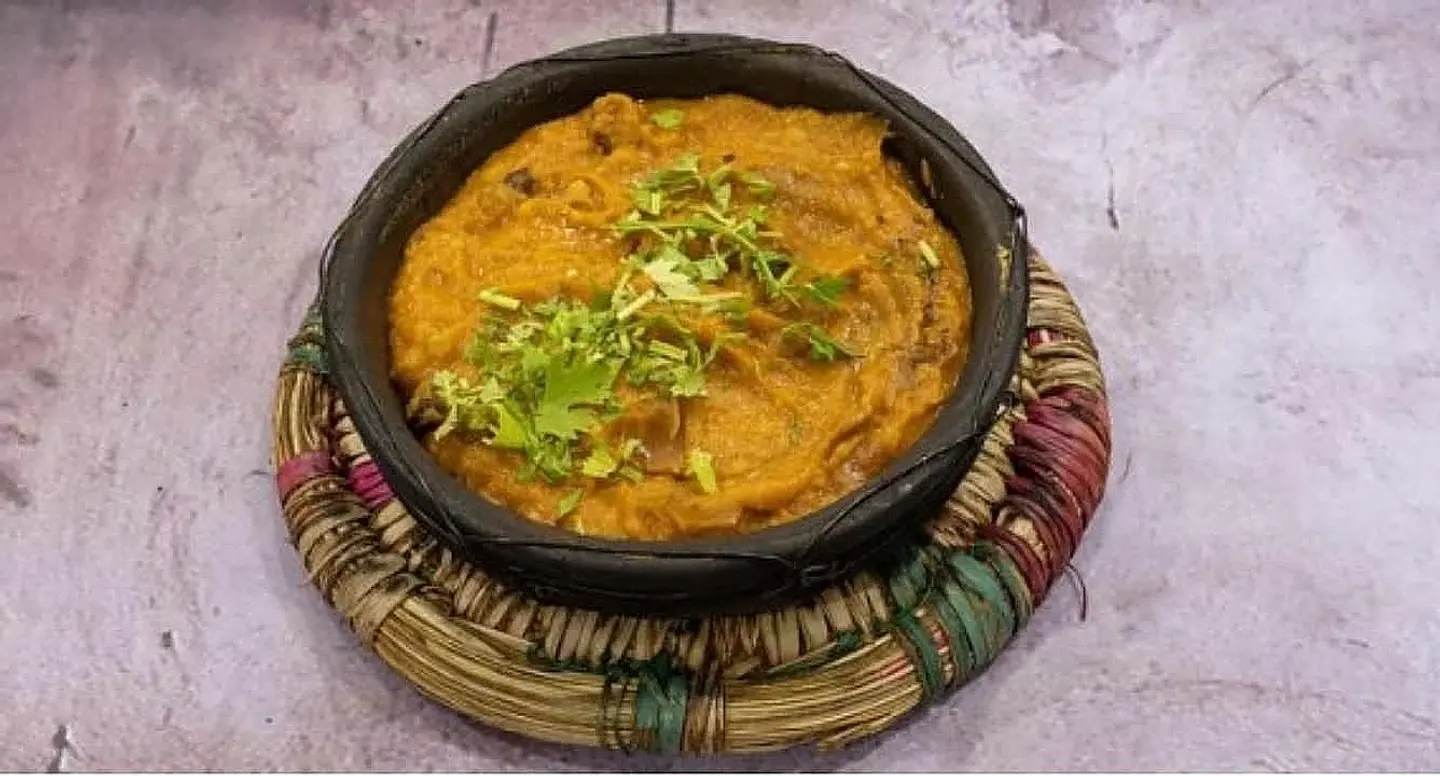 عدس طاوة مع بيض