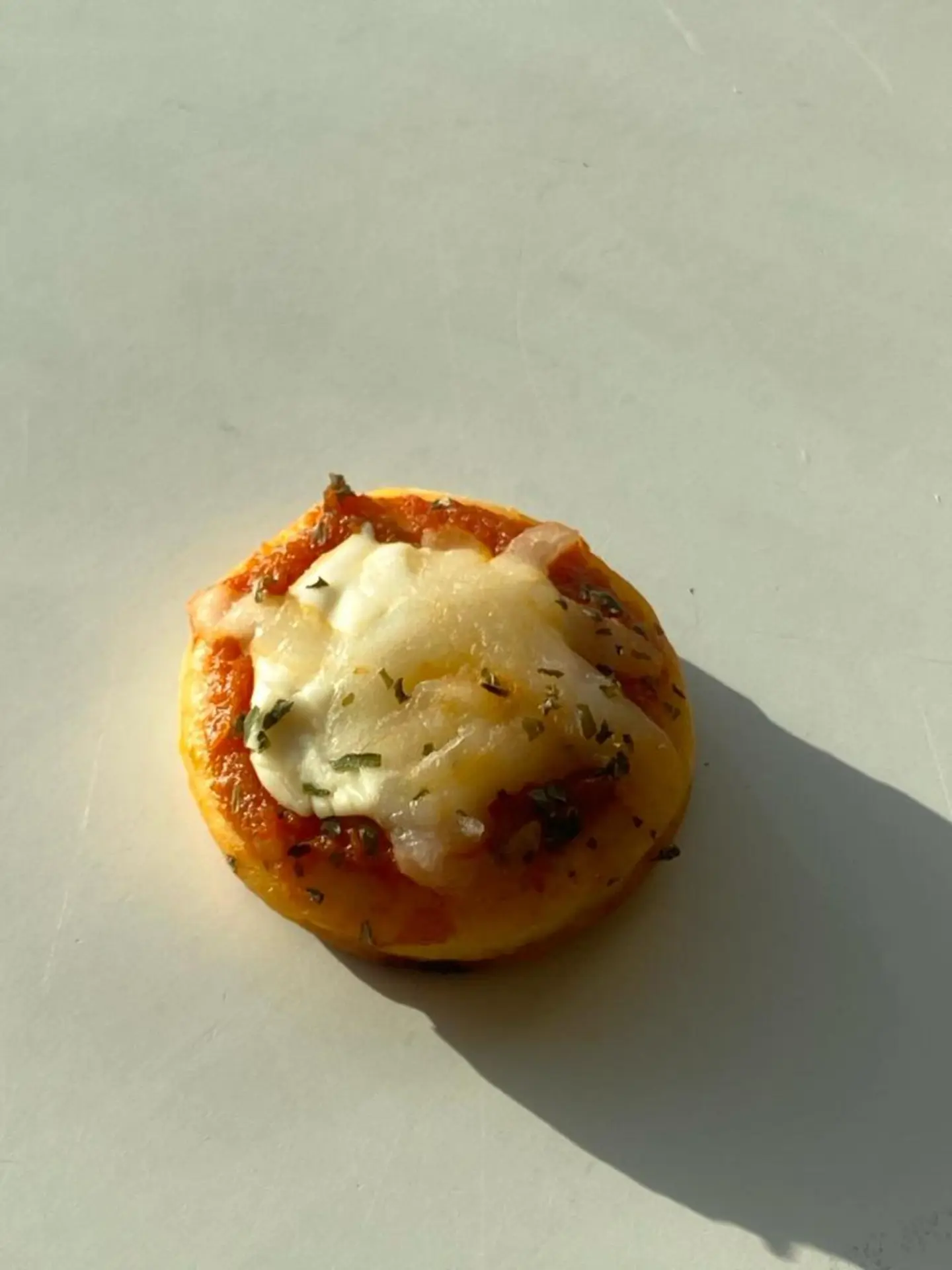 ميني بيتزا بالأجبان