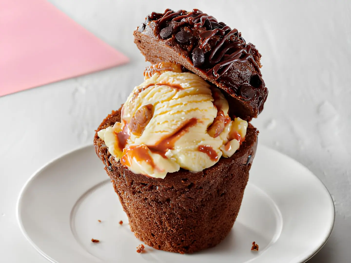 Chocolate Filled Muffin With Ice Cream