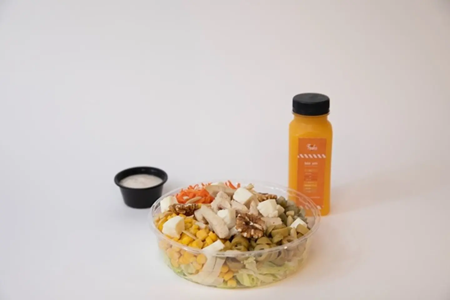 سلطه امل صغير مع عصير براقال صغير