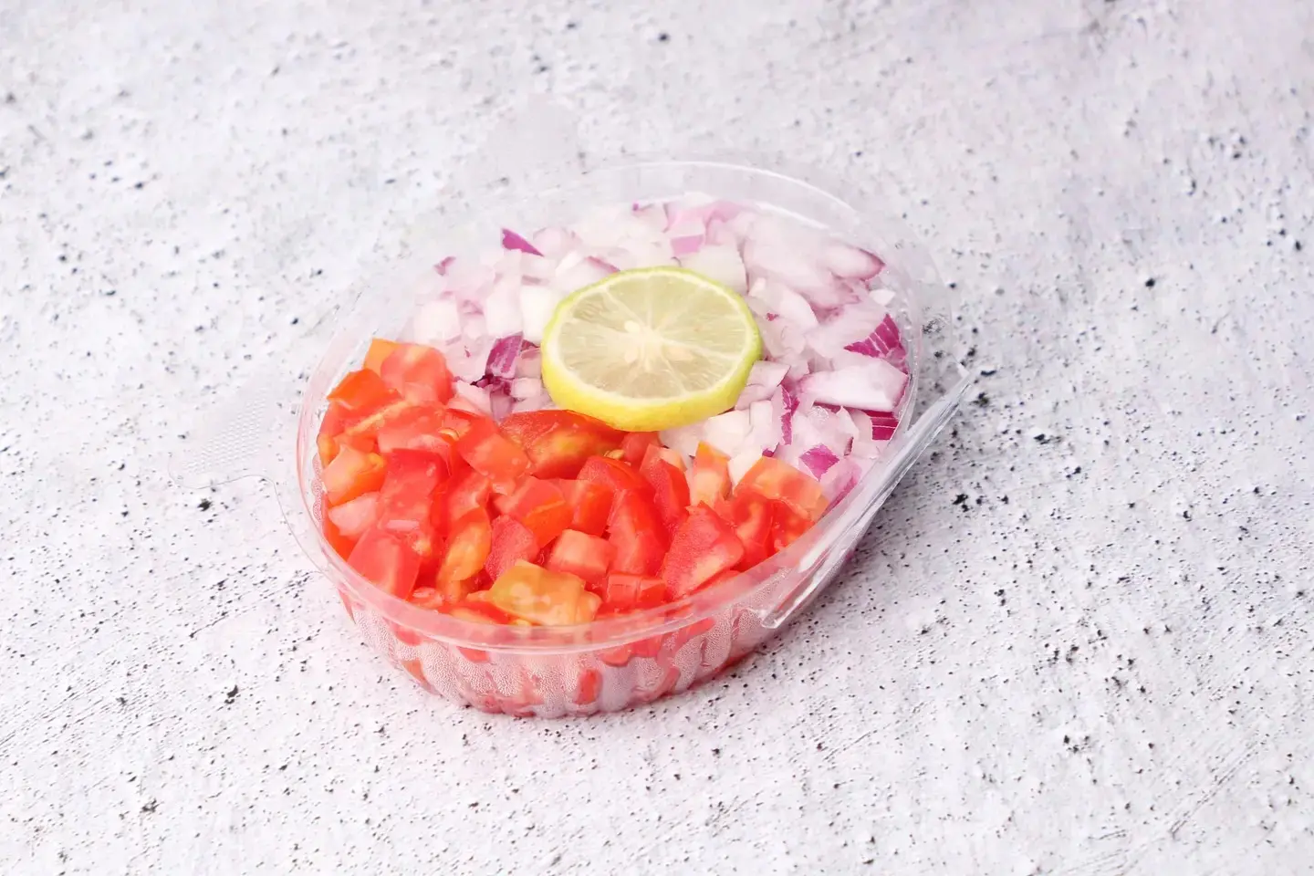 سلطة طماطم مع بصل