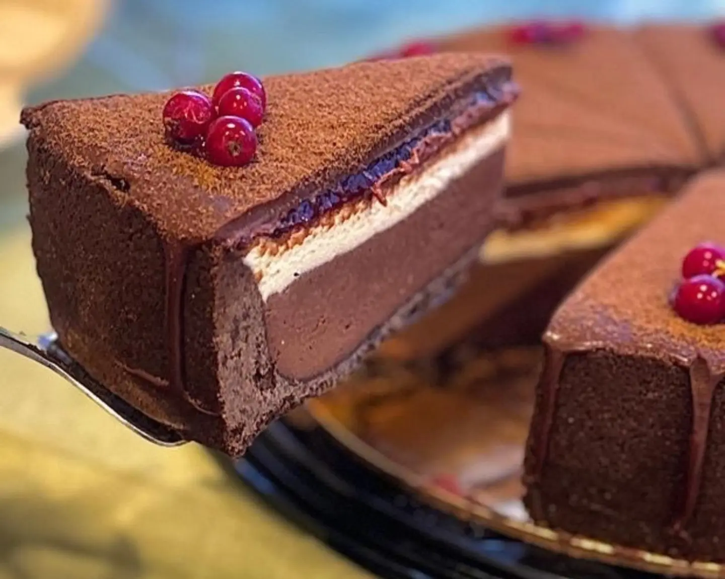 Crow Special Cake