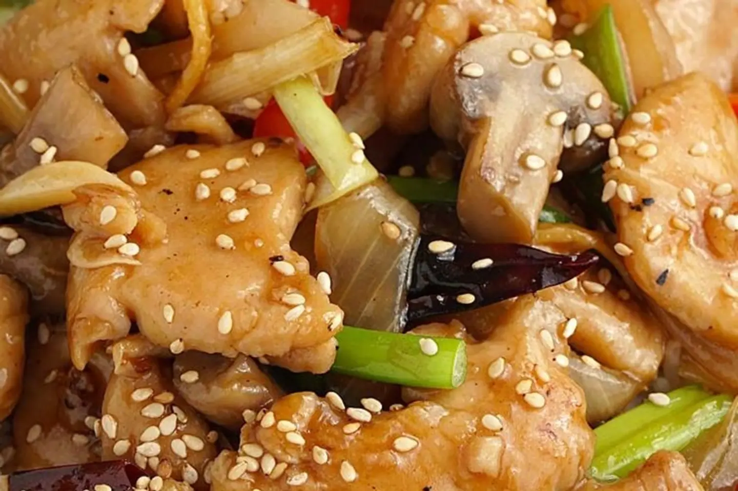 دجاج مشروم بالثوم