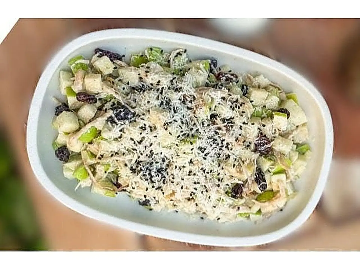 تفاح اخضر مع الدجاج المشوي مع البارميزان تشيز