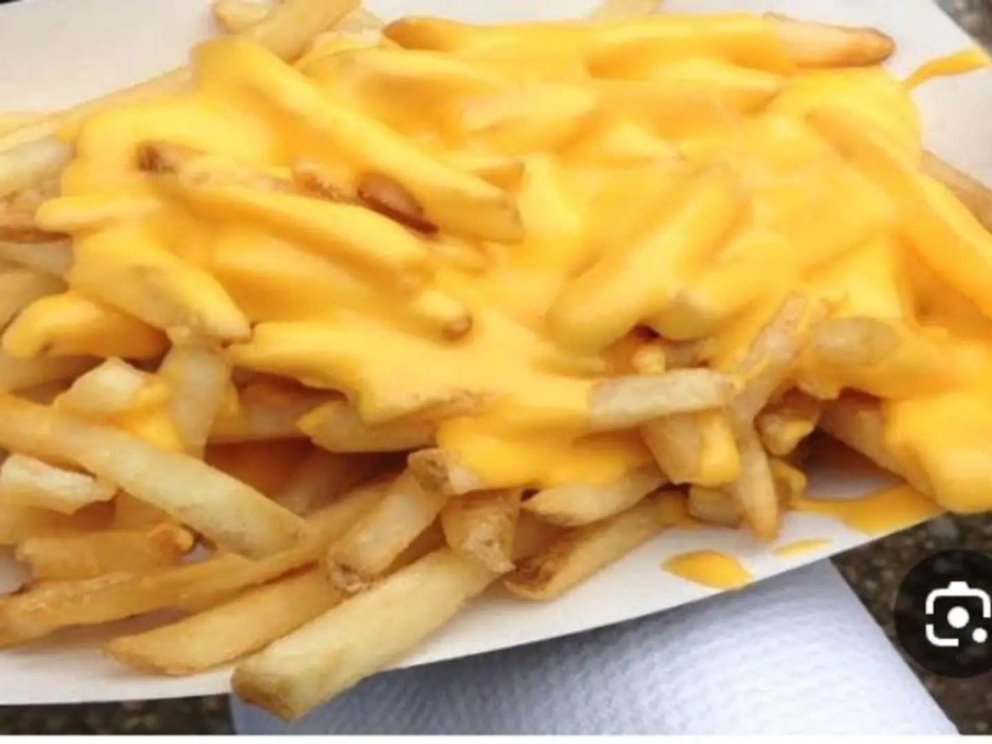 بطاطس مقلية بالجبن وسط