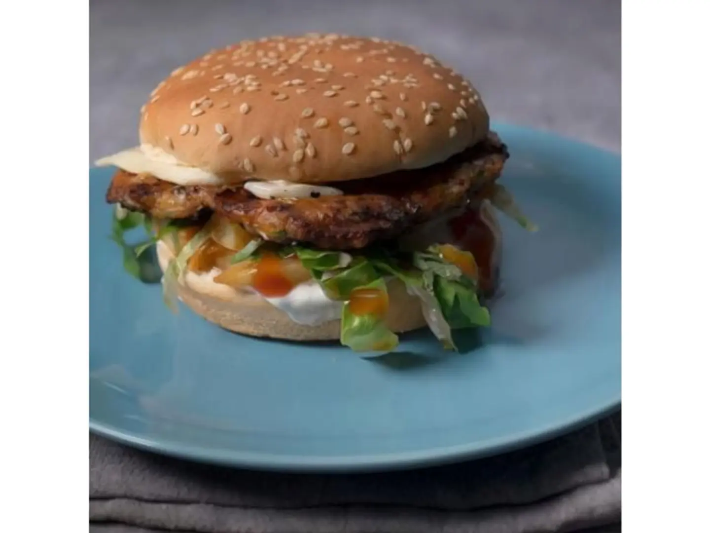 Fresh Beef Burger Sandwich (Grilled On Charcoal)