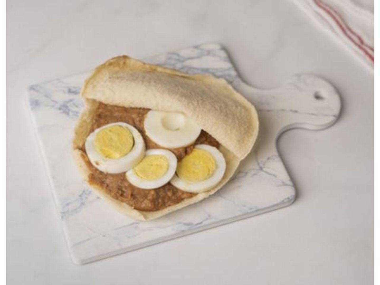 Foul Sandwich With Egg