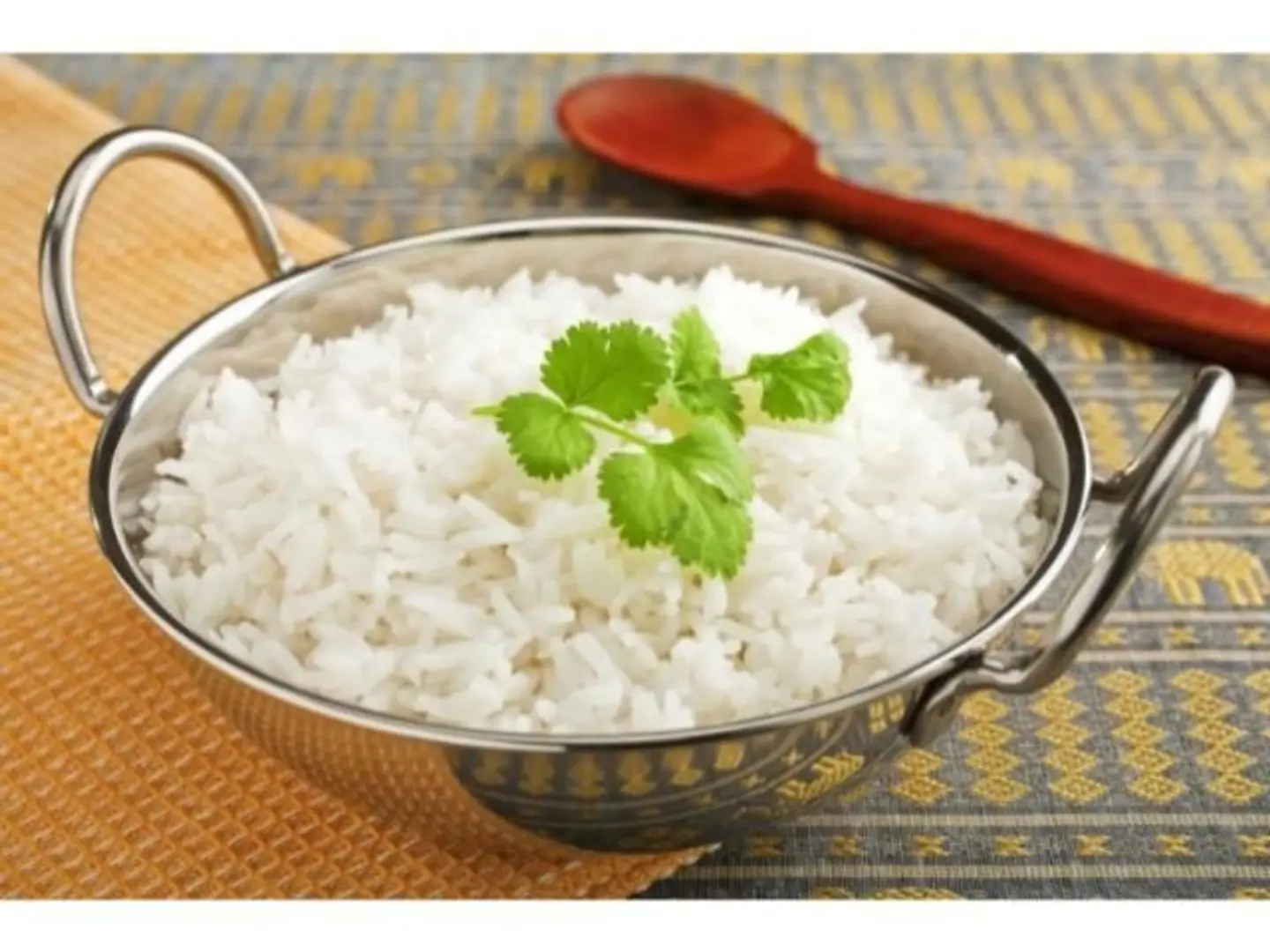 أرز أبيض على البخار