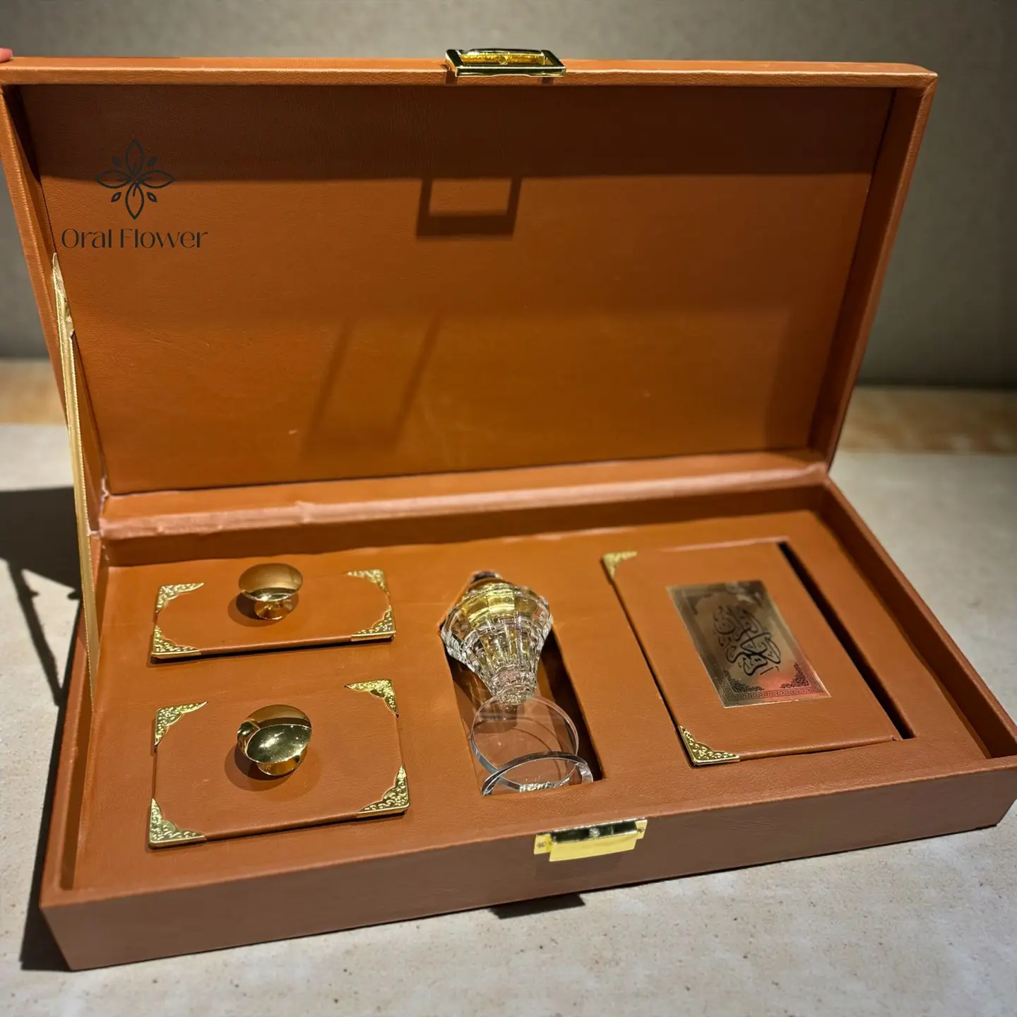 طقم هدايا رجالي بني