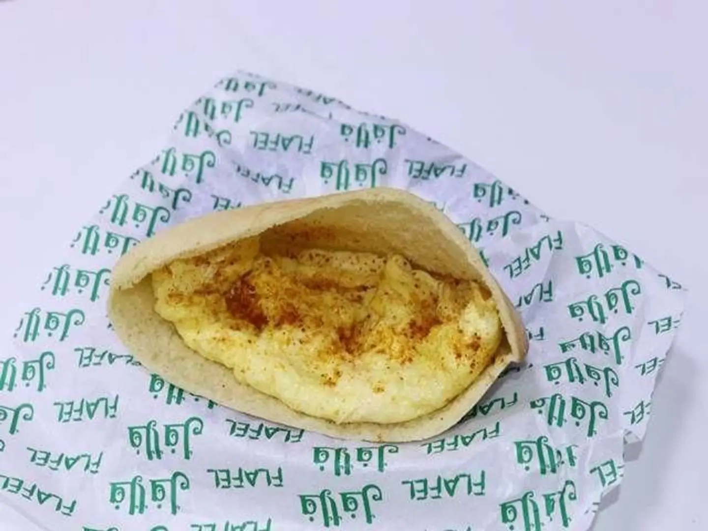 ساندوتش بيض مقلي سادة