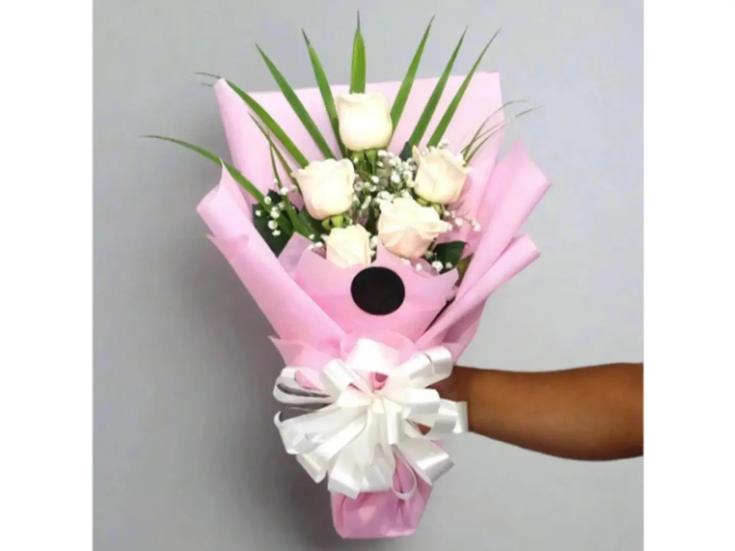 باقة وردة خجولة