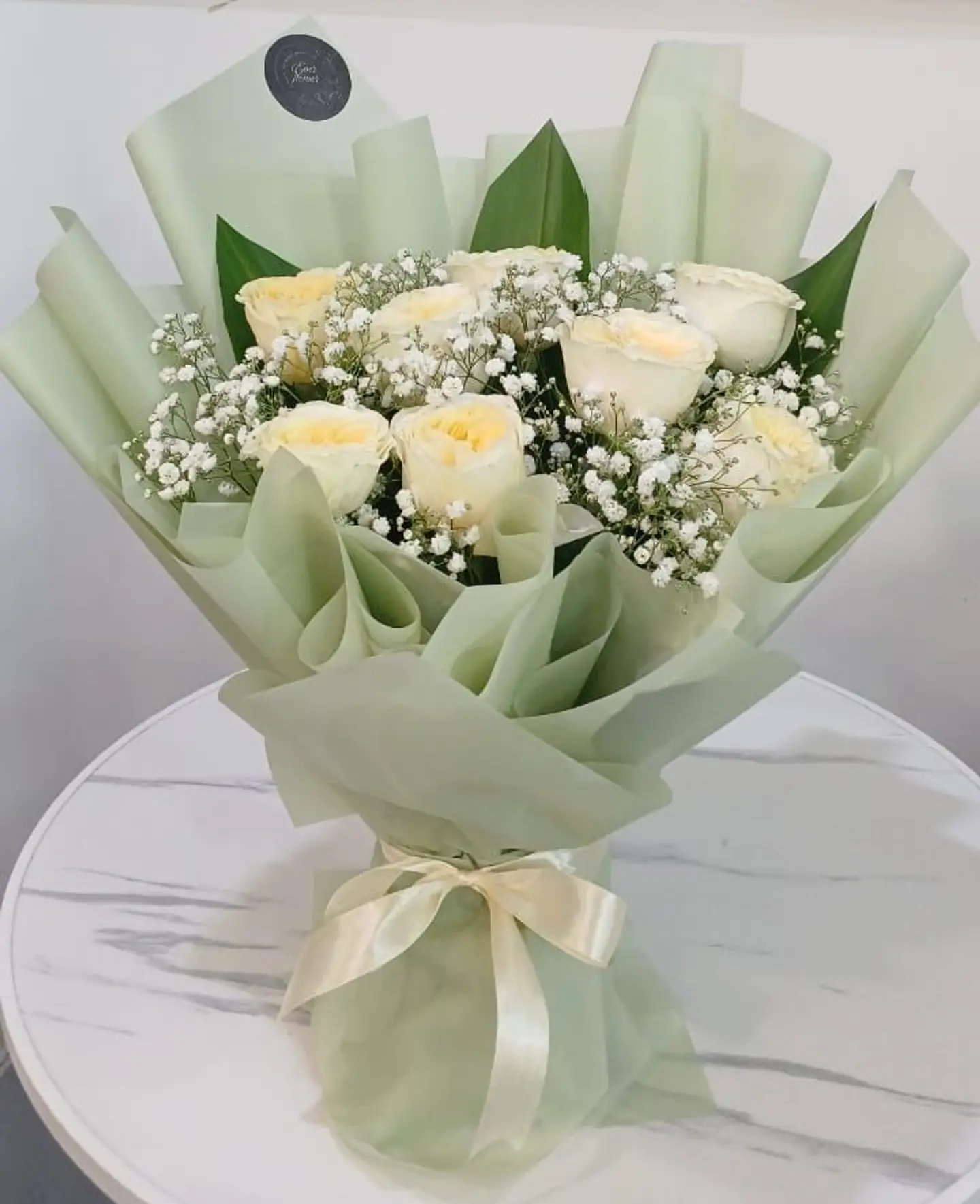 نقاء الورد الأبيض بلمسة النعومة