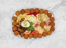 صحن فلافل وسط
