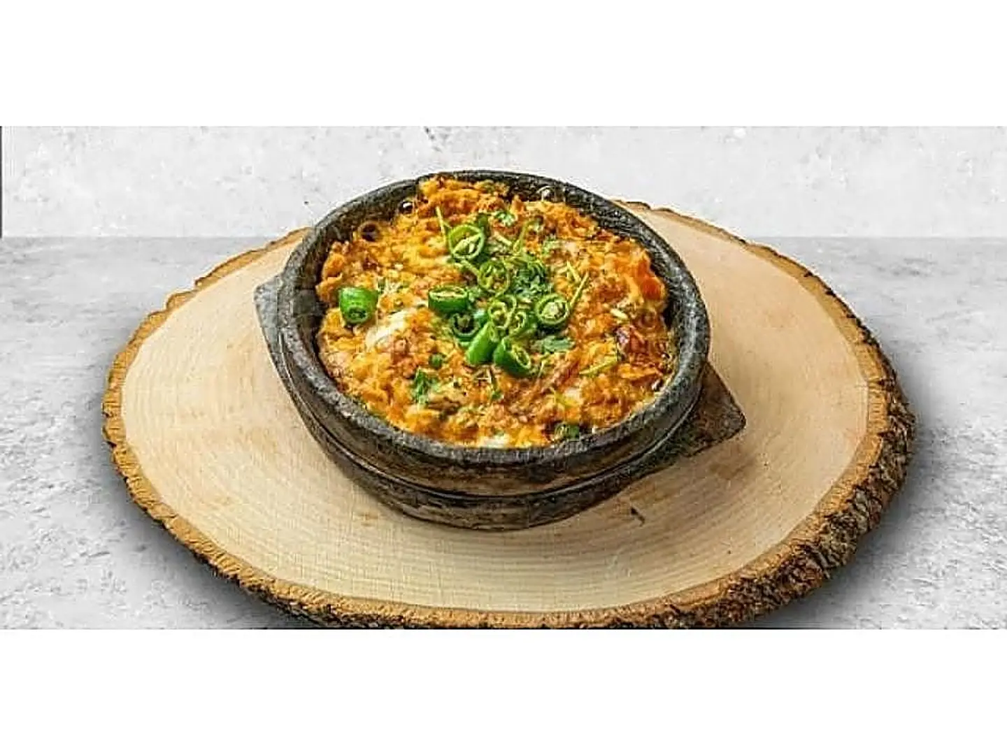 Green Peas With Tuna In Maghsh