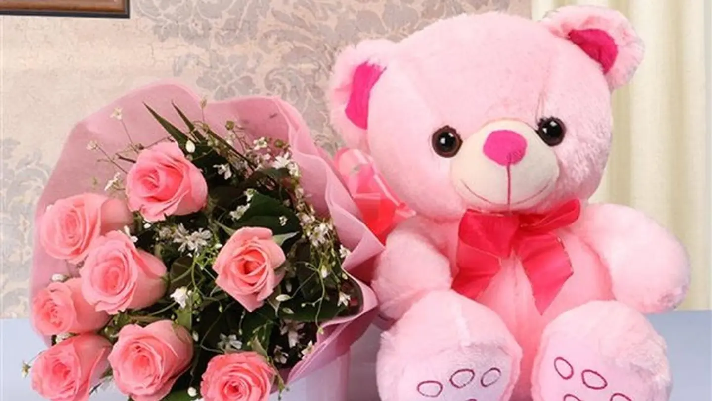 دبدوب "حين تغيب تتوقف اللحظات وأسكن الذكريات... أفتش عنك فأكتب حديثي لك بالكلمات".