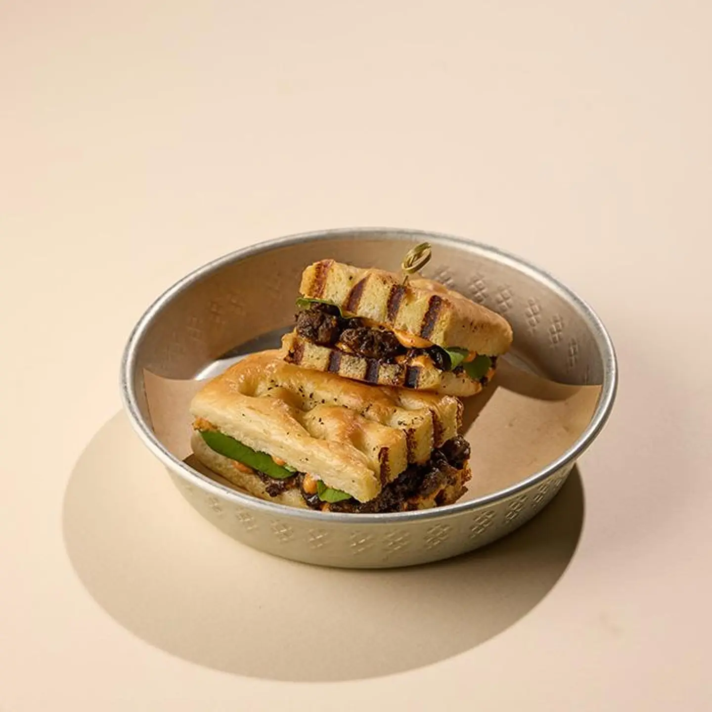 جبود دجاج كبدة الدجاج وورق العنب