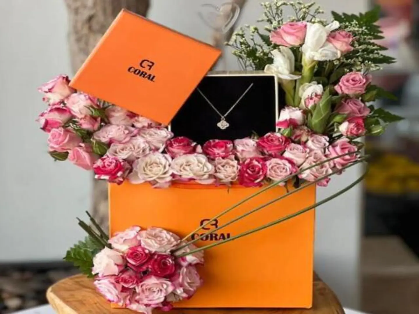 سلسال عز الطبيعه ورد