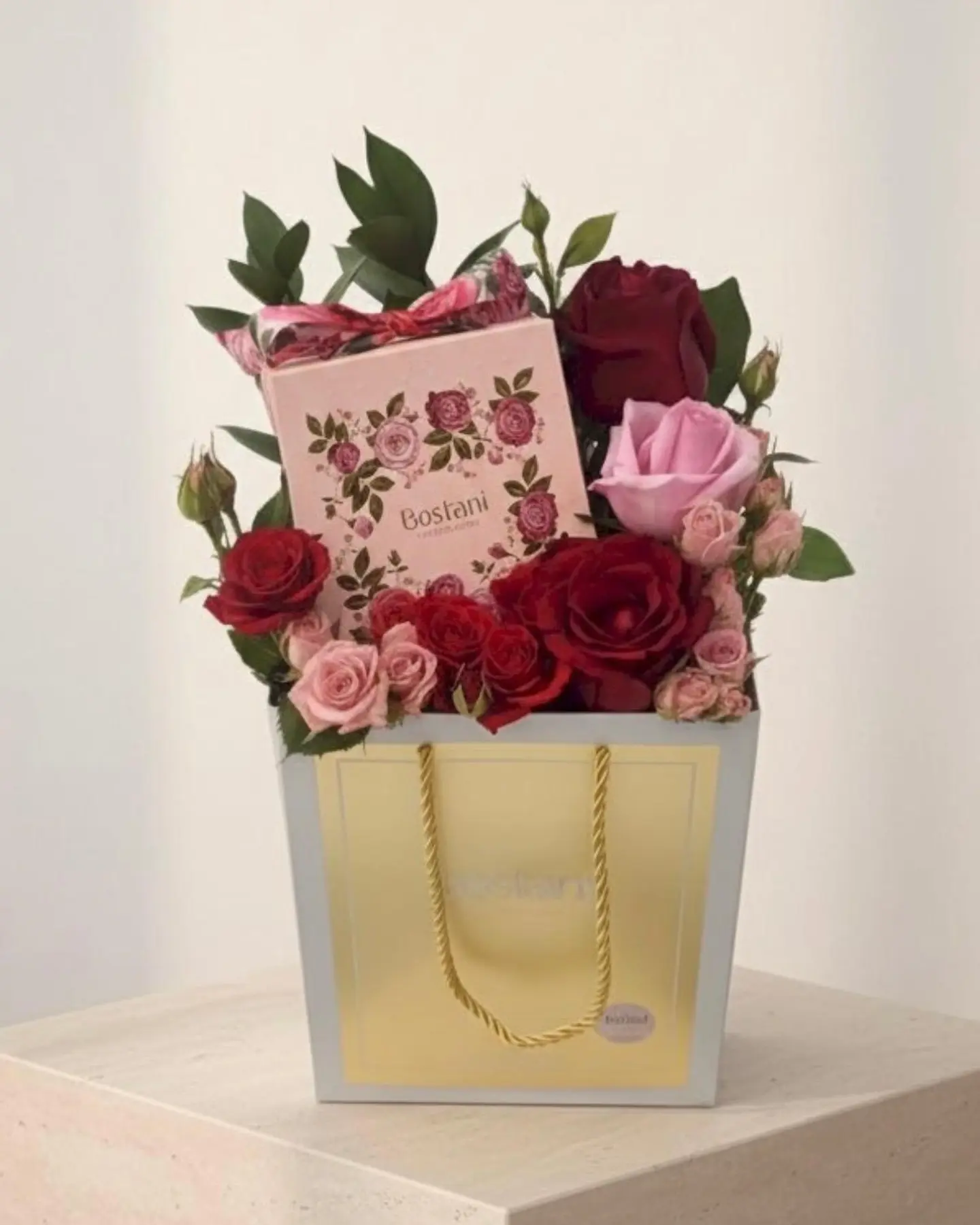 تنسيق ورد مع شوكلاتة بستاني 35