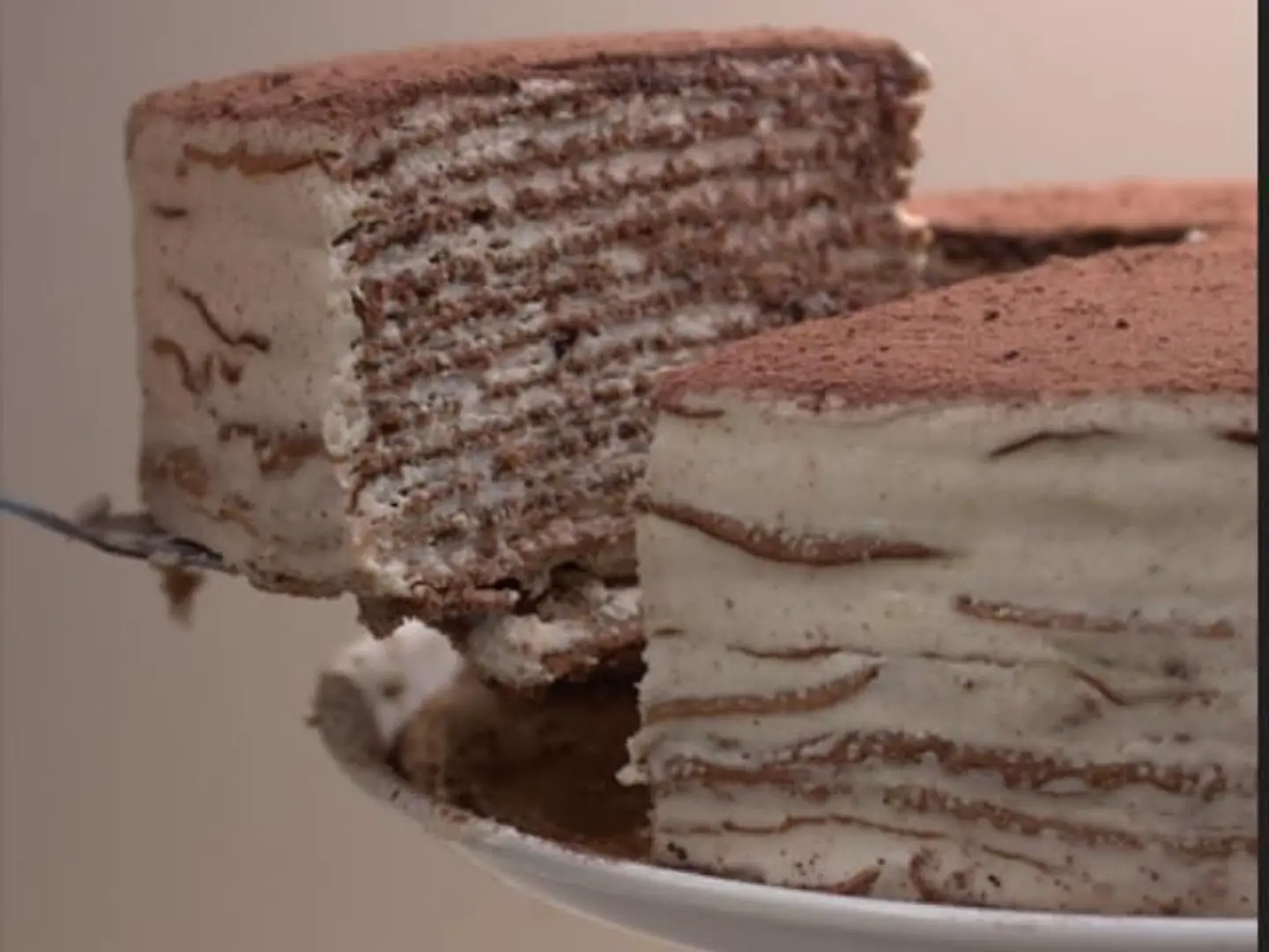 Tiramisu Cake