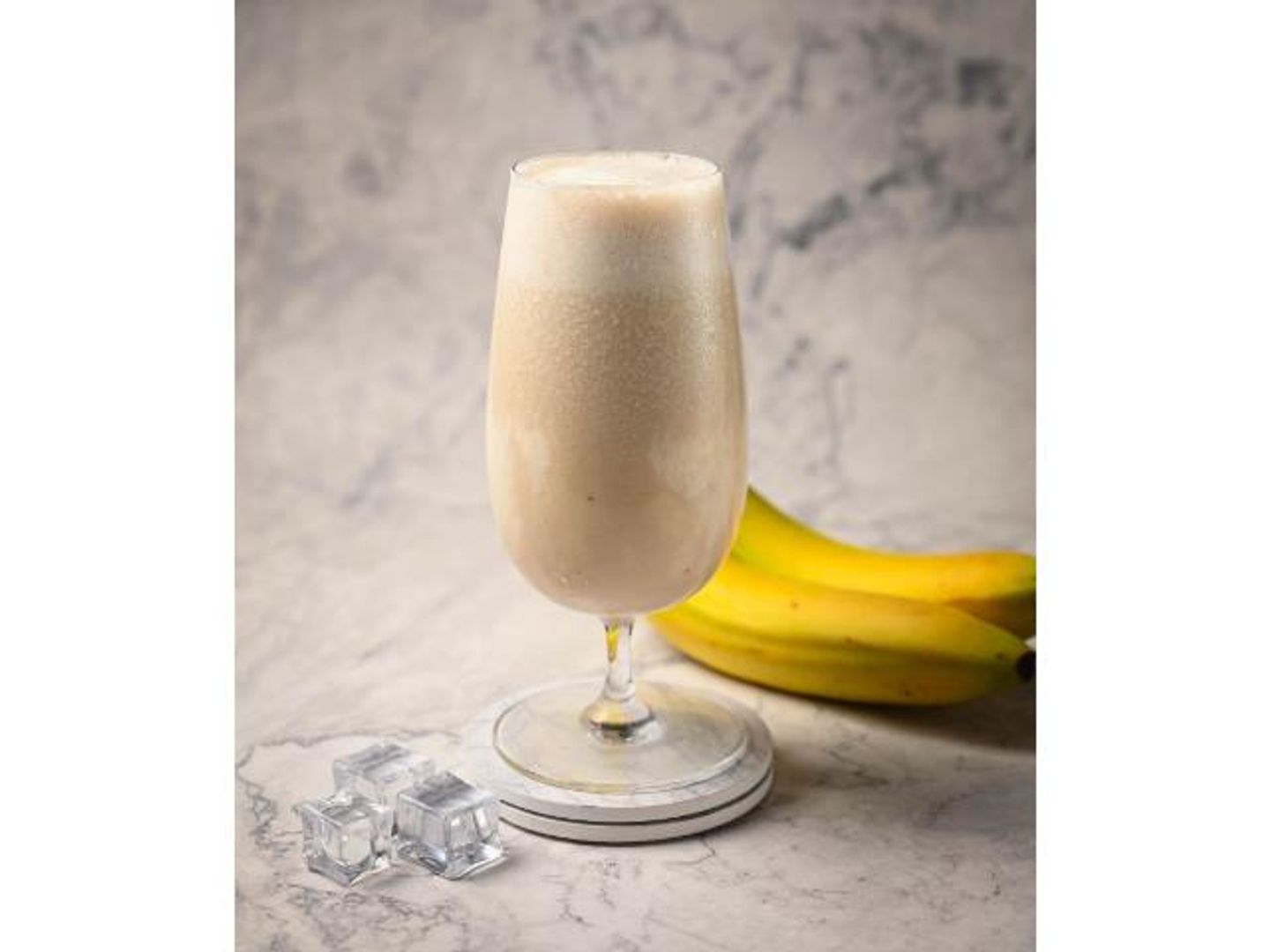 Banana With Milk And Almonds Juice