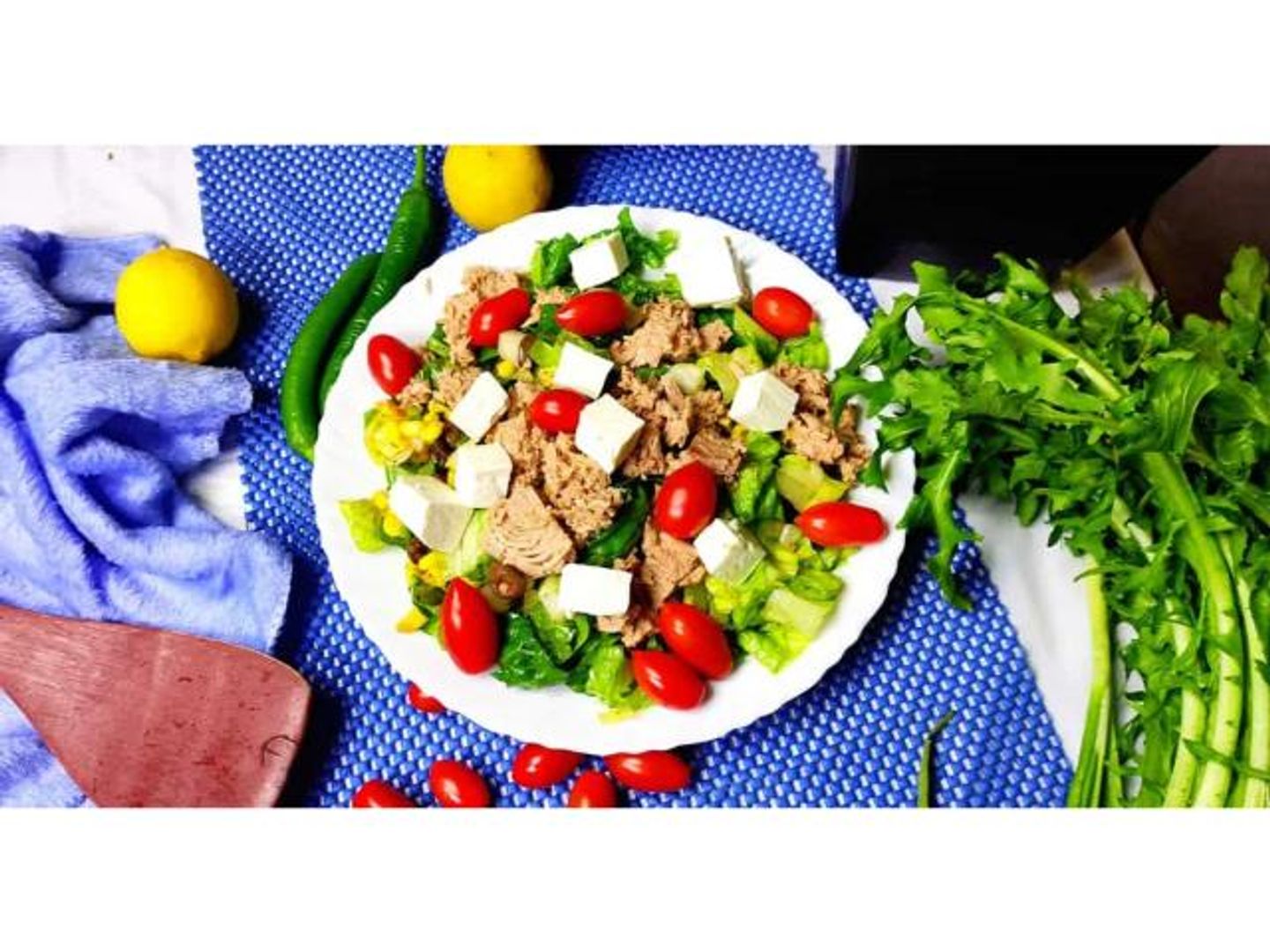 سلطة جبن وتونة صغير