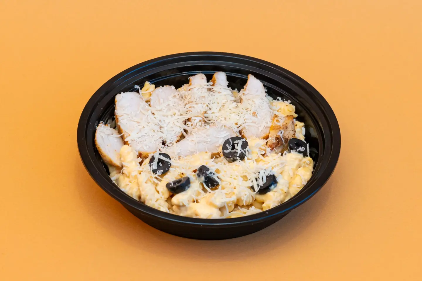 مكرونة بالدجاج و الكريمة