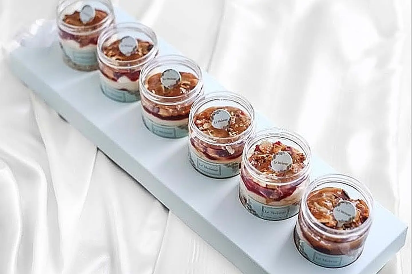 Small Size Cream Cheese With Strawberry And Caramel