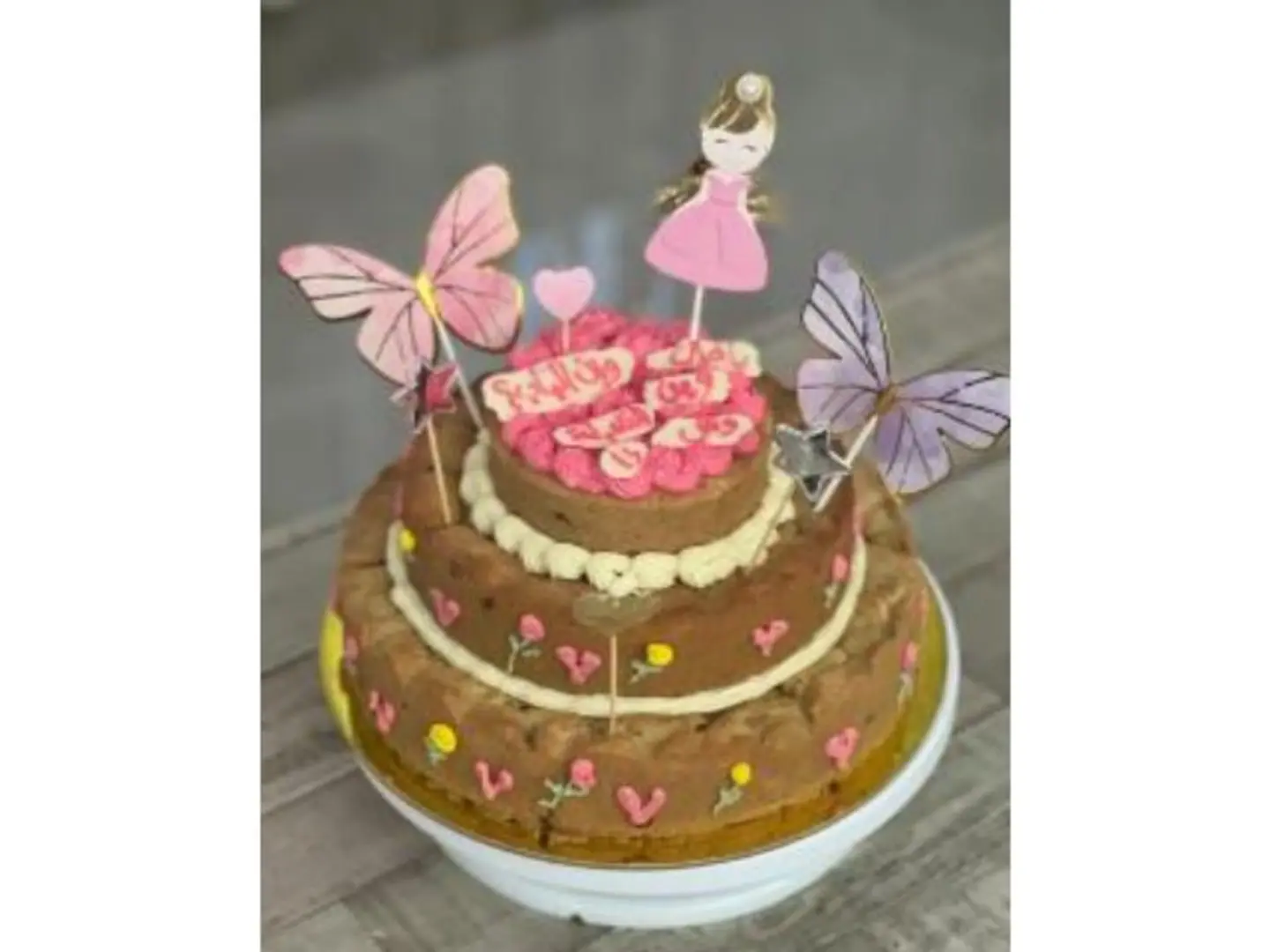 Triple Cookies Cake