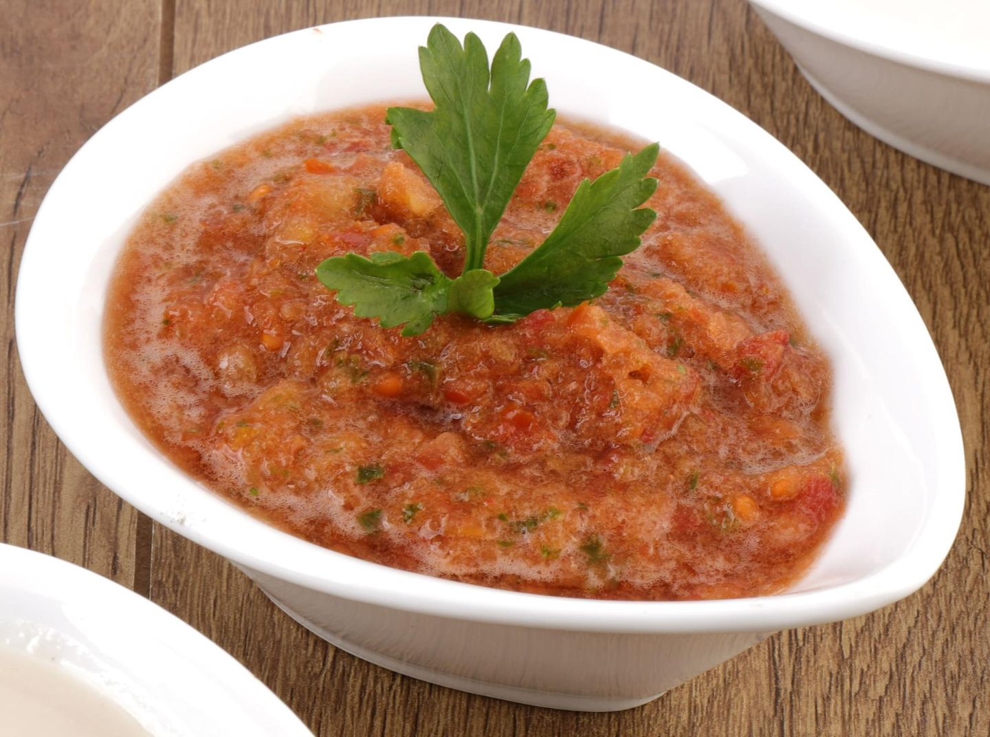 سلطة حارة أحمر
