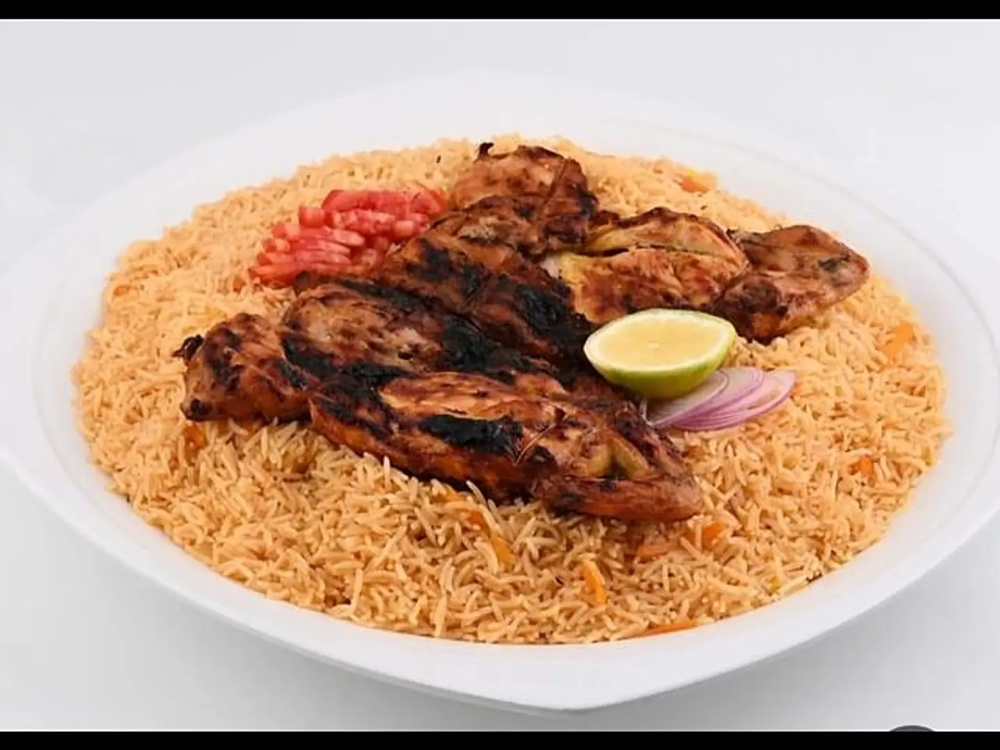 حبة دجاج على الفحم مع نفرين رز