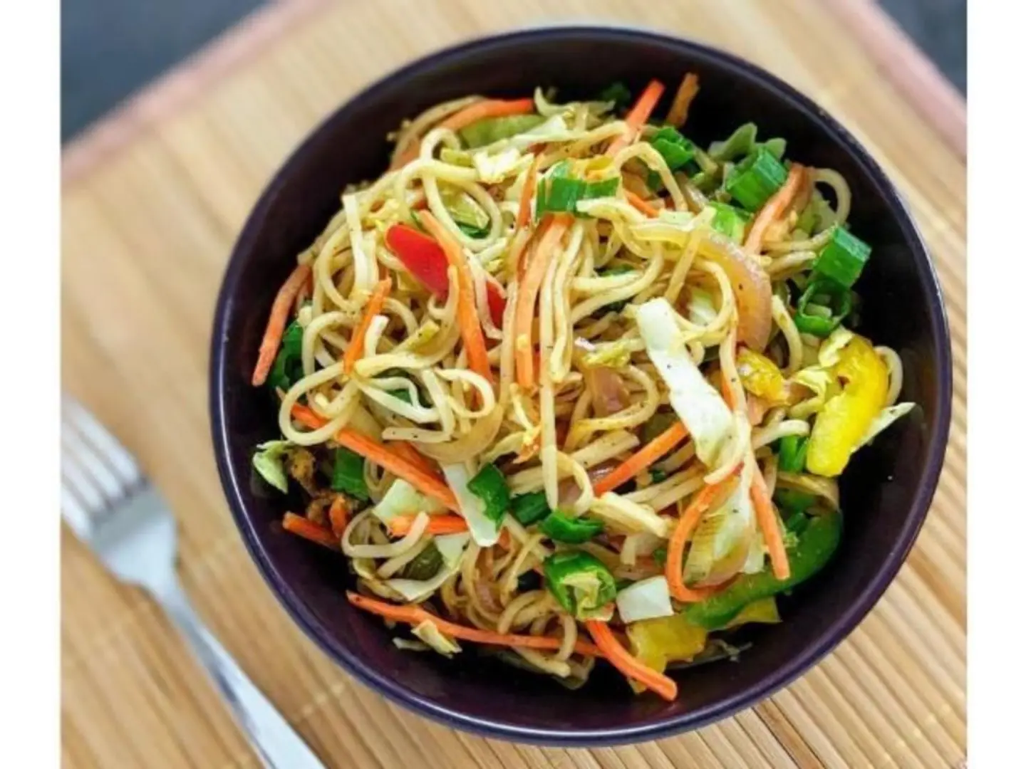 نودلز هاكا بالخضار