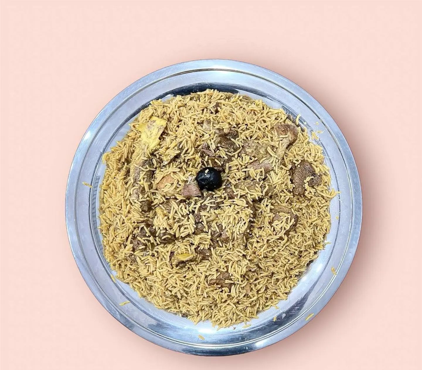 كبسة سعود لحم حاشي مع  ارز احمر