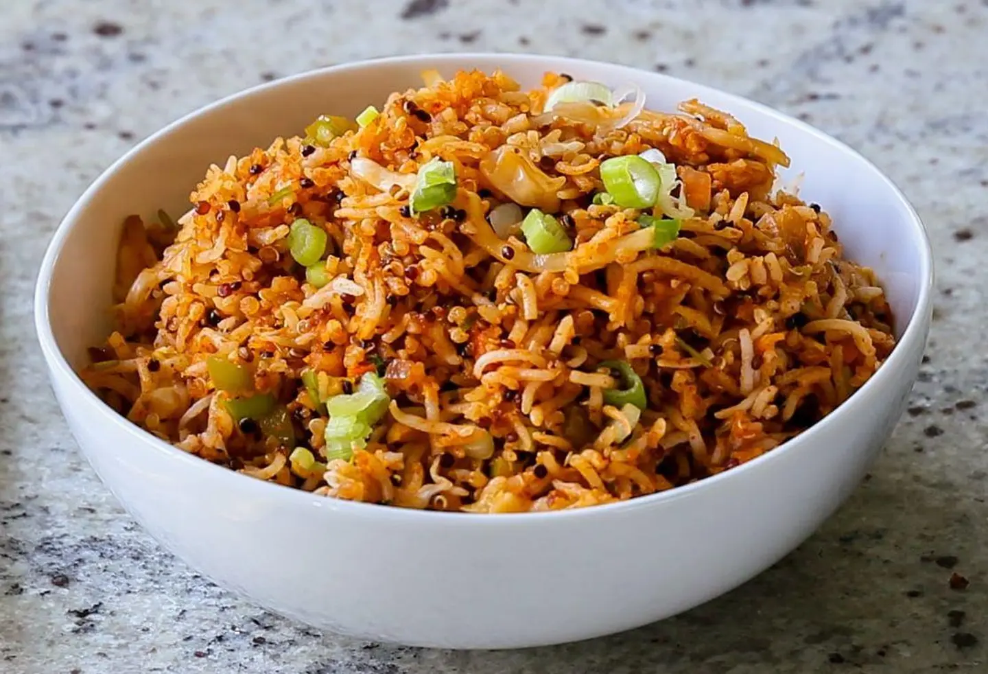 رز مقلي بالخضار بنكهة شزوان