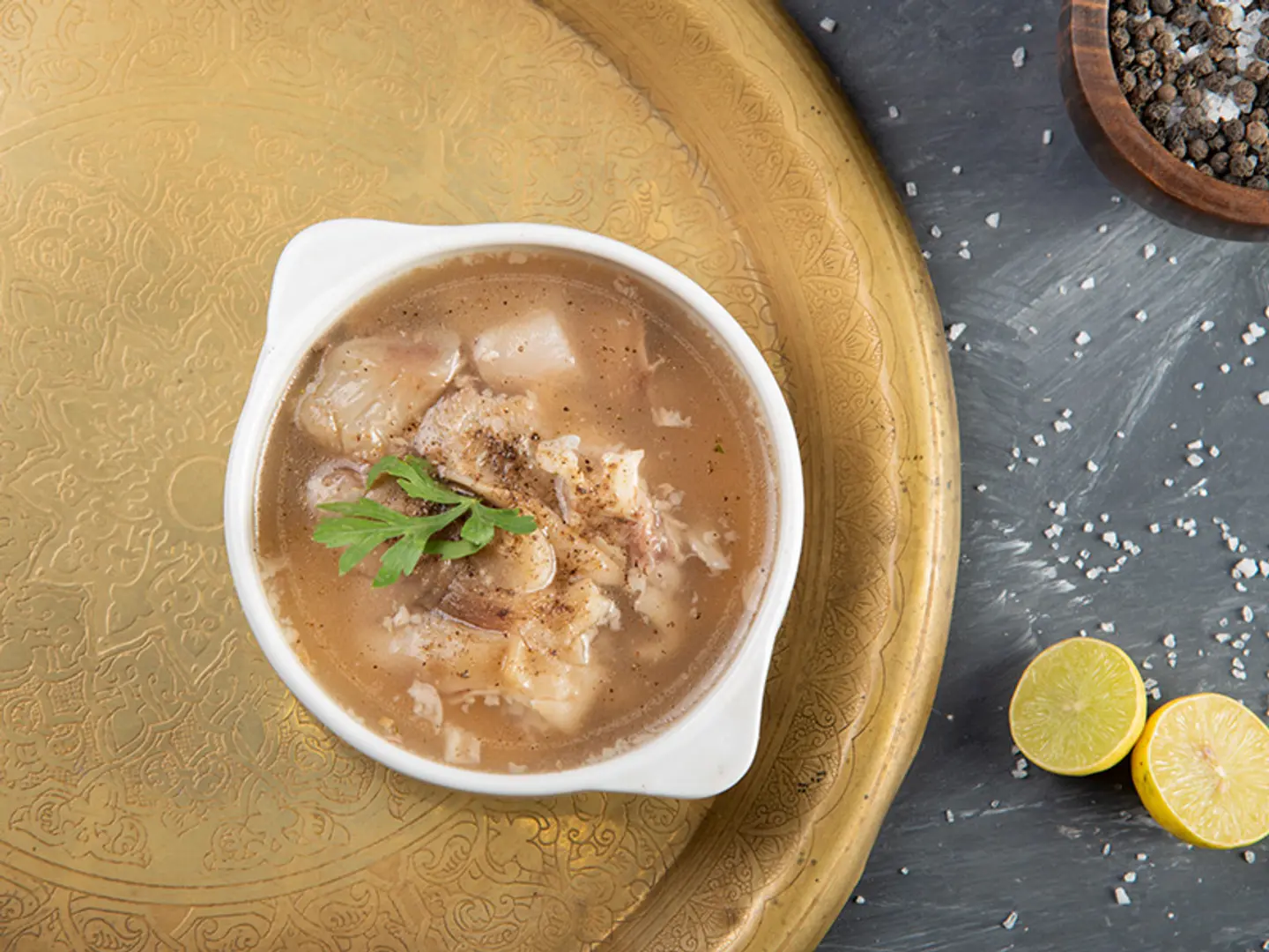 وجبة الكوارع مع خضار وشوربة الكوارع والأرز