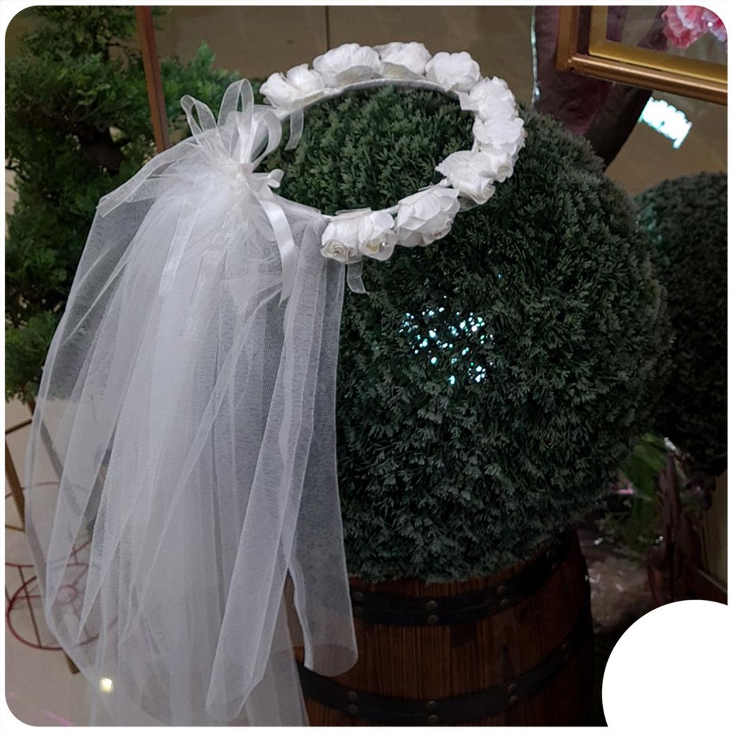 Bridesmaids Collar With Tulle