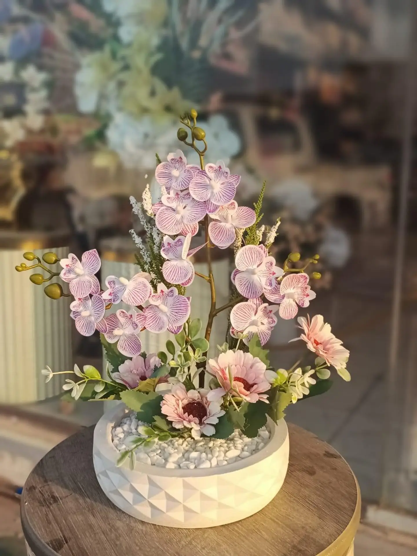 Artificial Flowers Arrangement