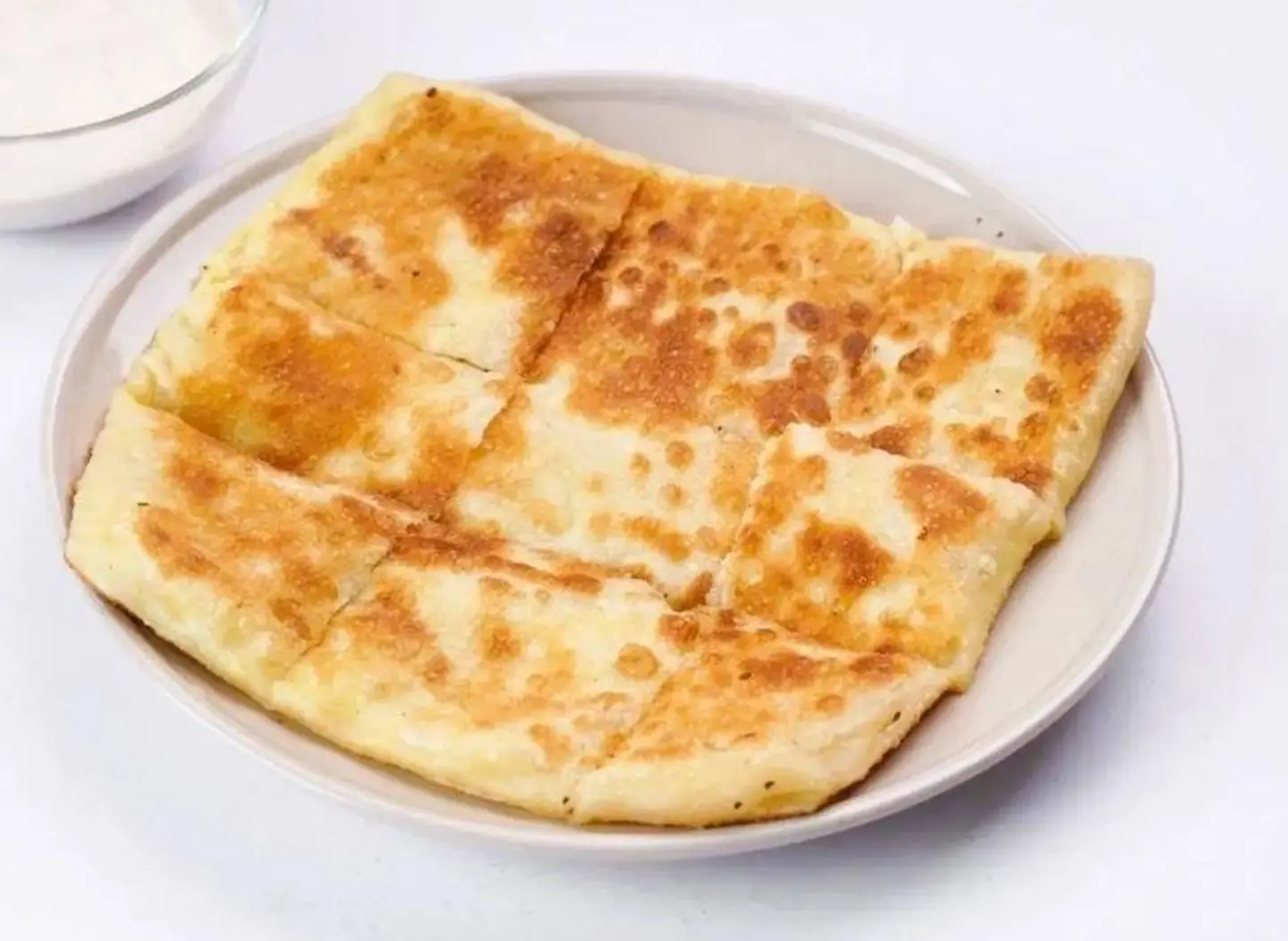 مطبق بالجبن