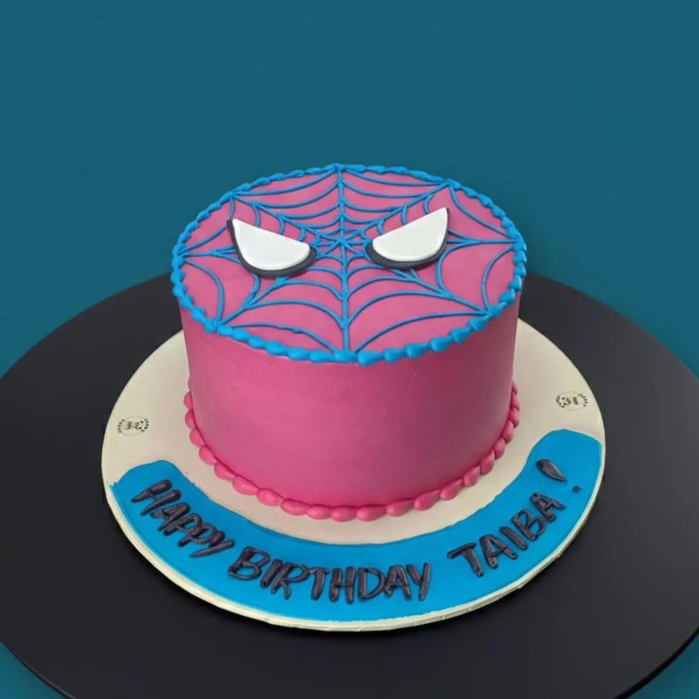 Spidergirl Classic Cake
