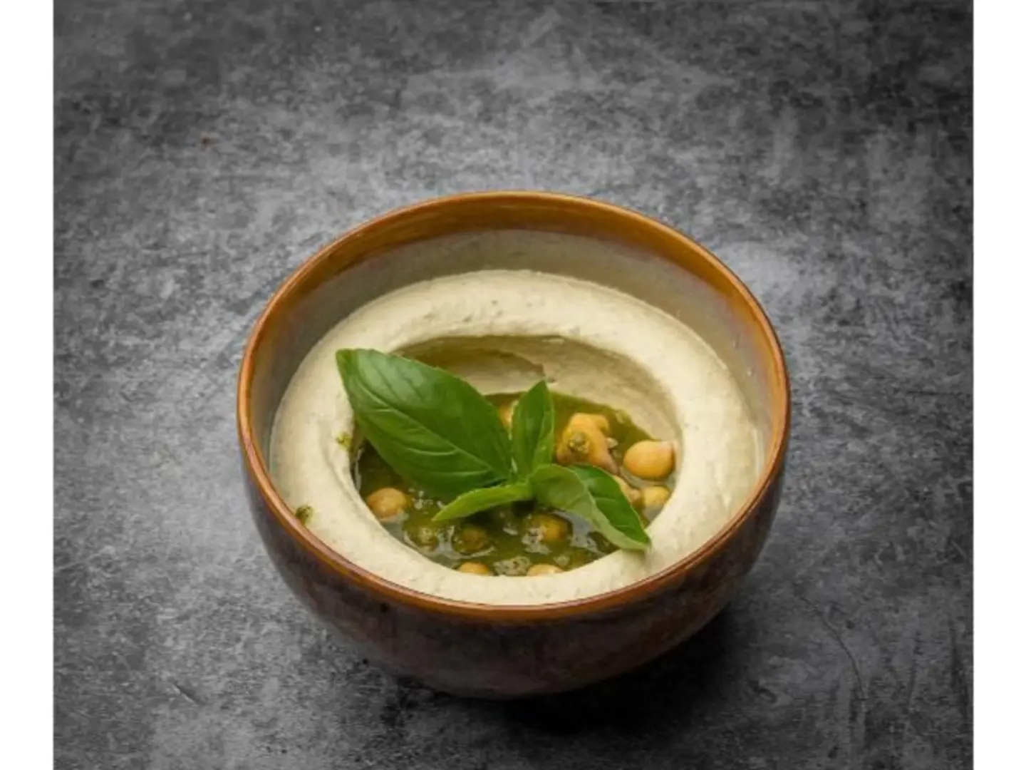 Hommos And Basil