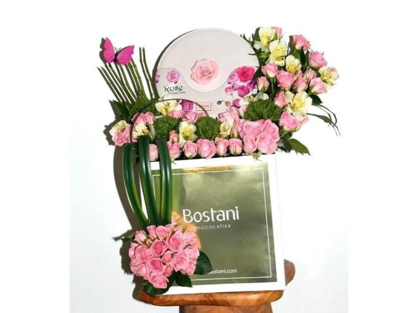 شوكولابوستاني مع ورد