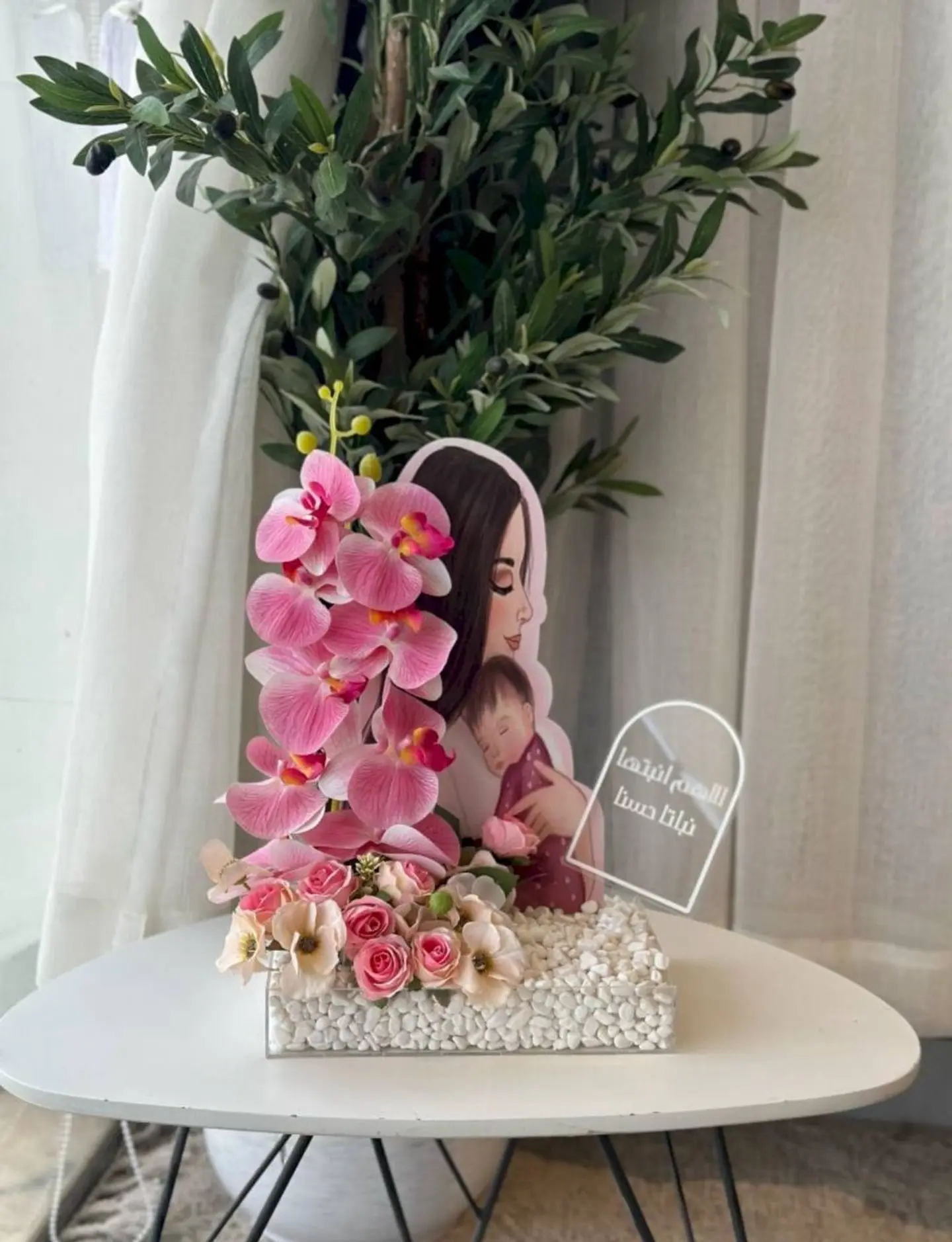 Newborn Stand
