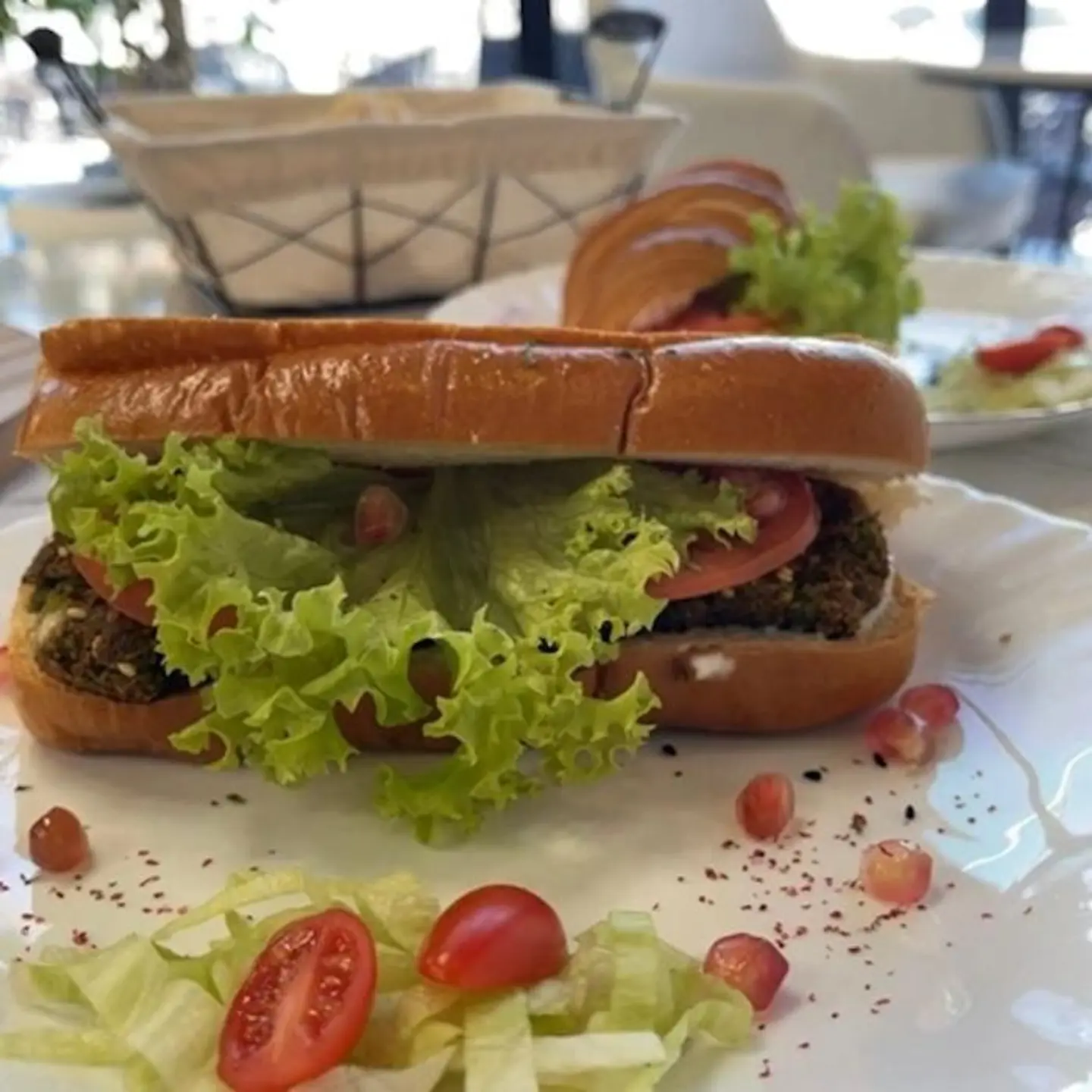 ساندوتش بريوش الفلافل