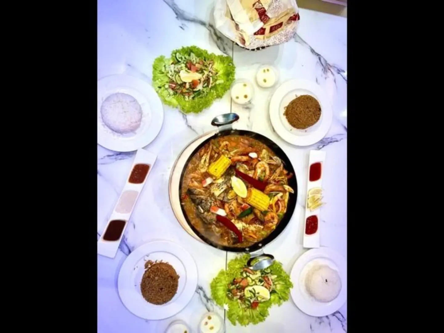 وجبة ثمار البحر( تكفي 4 أفراد )