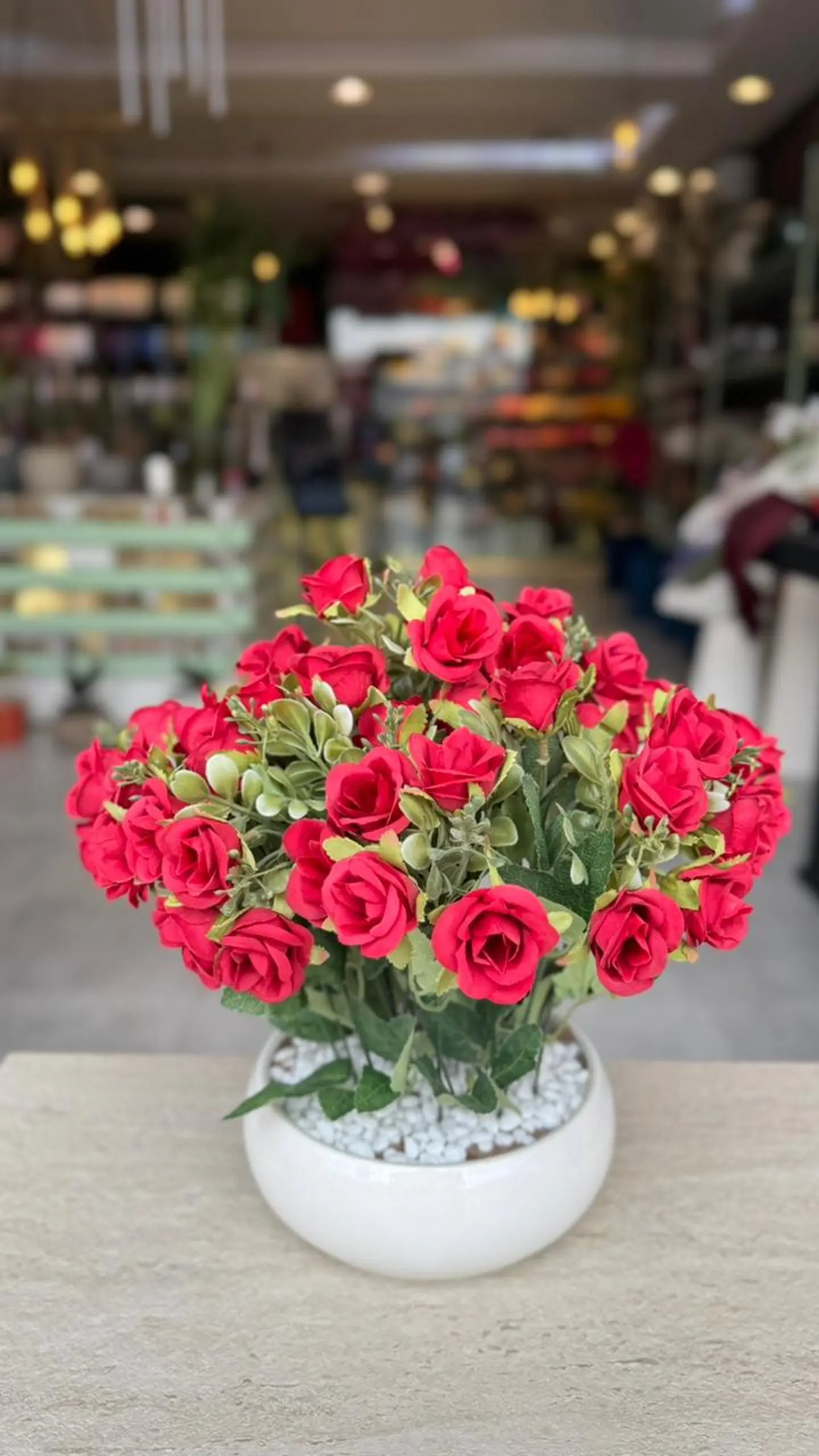 الاحمر الزاهي